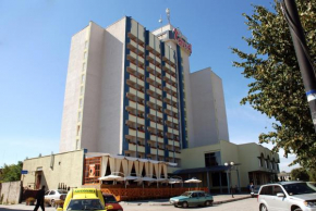 7 Days Hotel Kamyanets-Podilskyi